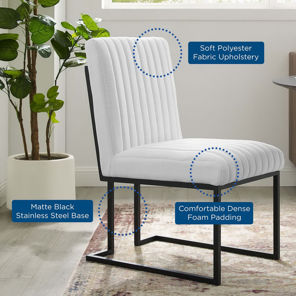 Chaise de salle à manger en tissu capitonné "Indulge"