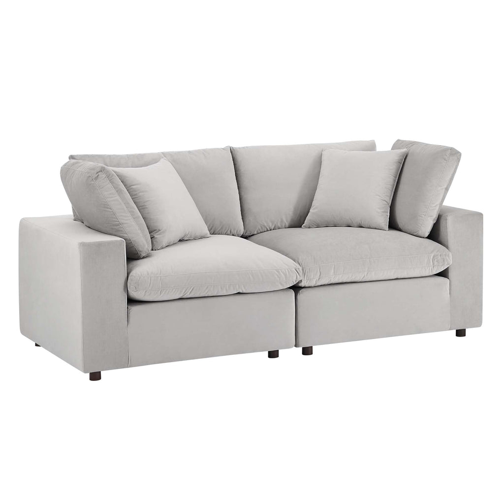 Causeuse en velours performance surrembourrée Commix garnie de duvet