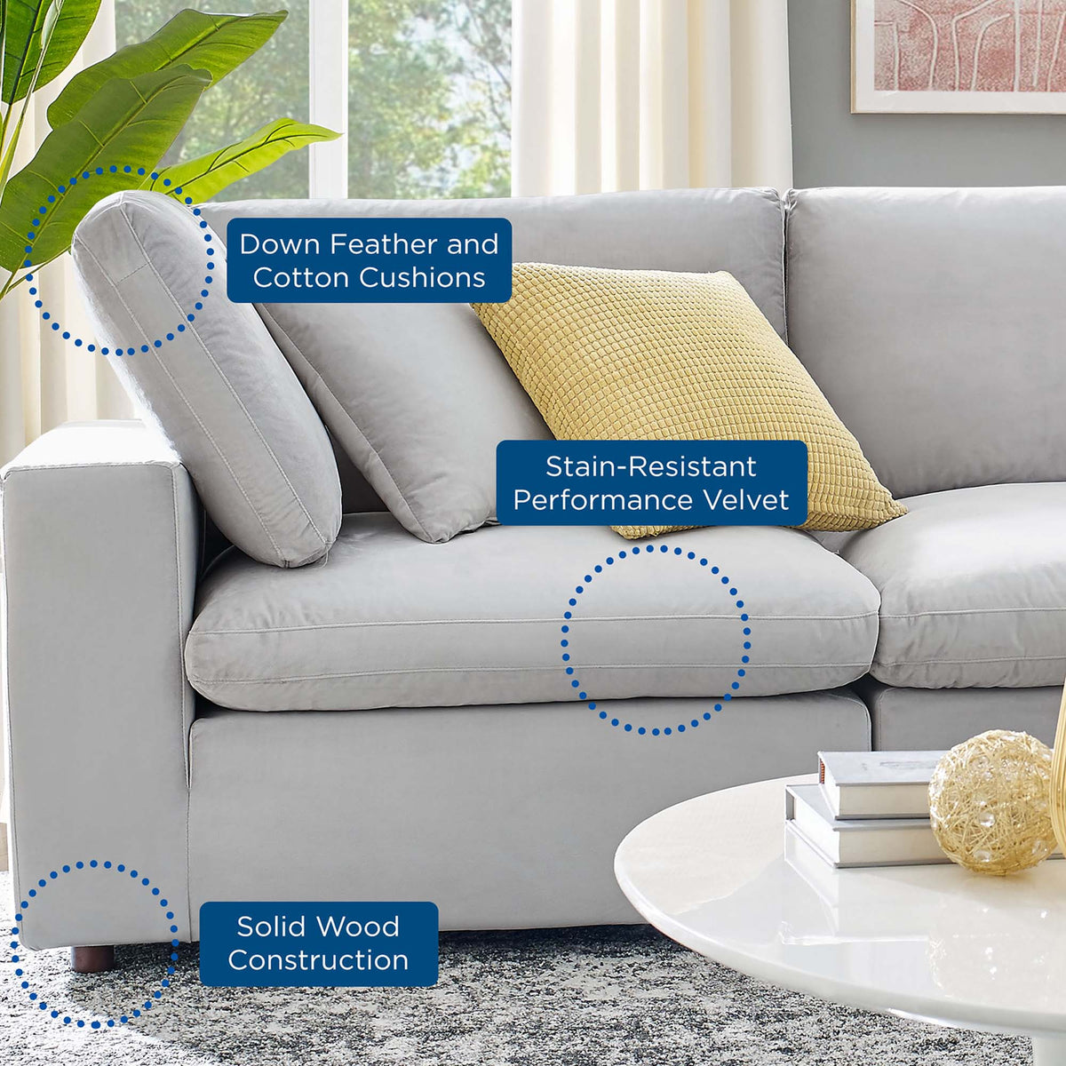 Causeuse en velours performance surrembourrée Commix garnie de duvet