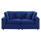 Causeuse en velours performance surrembourrée Commix garnie de duvet