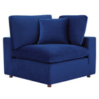 Causeuse en velours performance surrembourrée Commix garnie de duvet