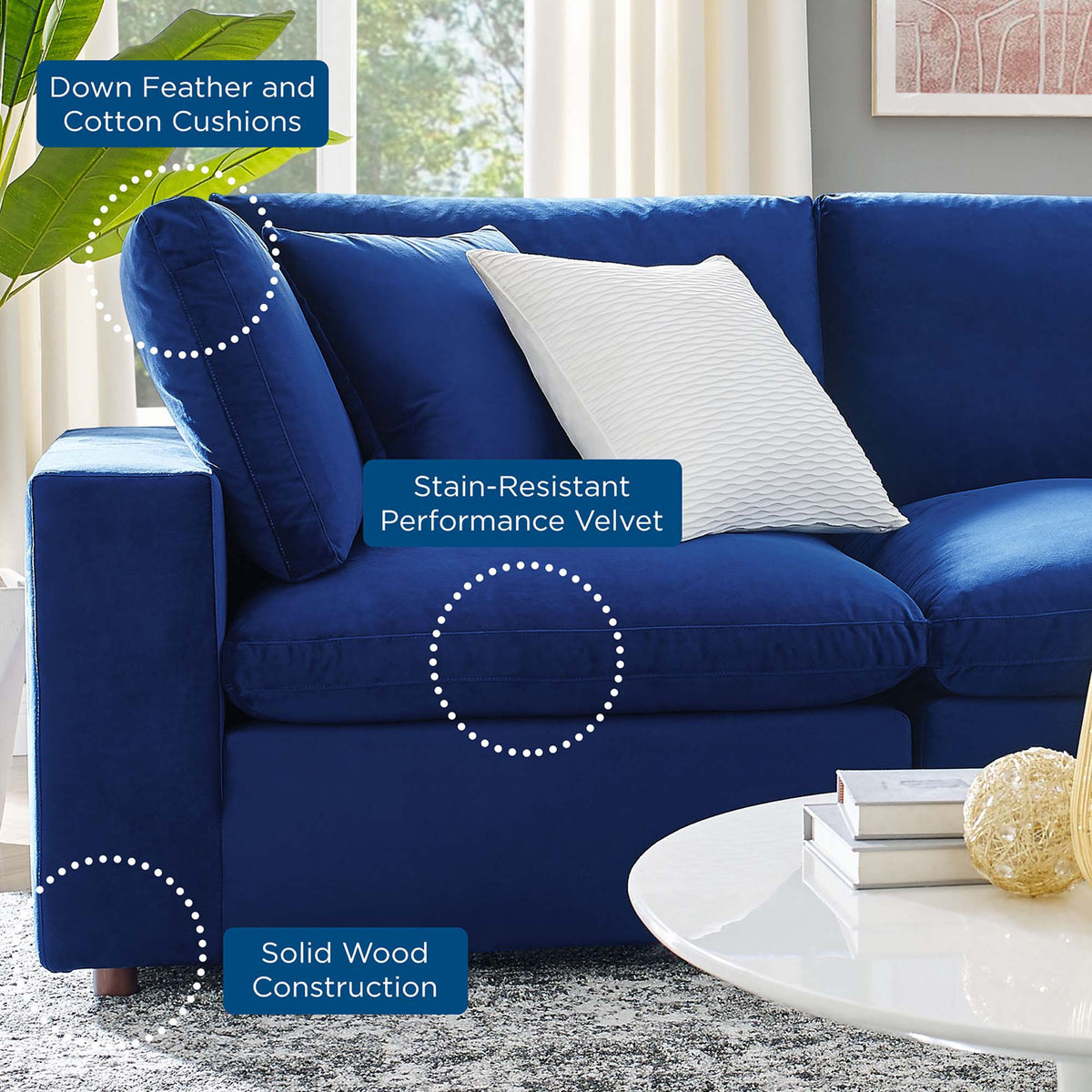 Causeuse en velours performance surrembourrée Commix garnie de duvet