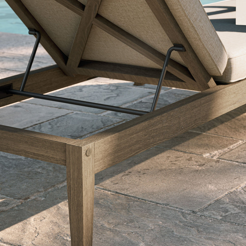 Chaise longue d'extérieur en teck Northlake