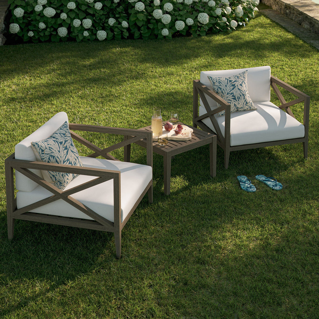 Ensemble de meubles d'extérieur en teck Northlake 3 pièces avec fauteuil et table d'appoint