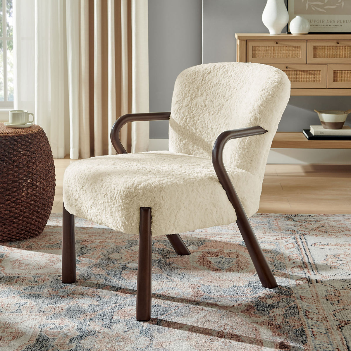 Fauteuil d'appoint Arden avec imitation peau de mouton