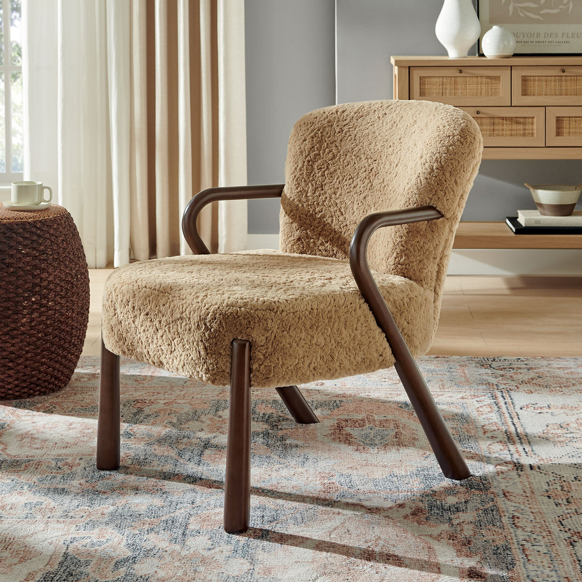 Fauteuil d'appoint Arden avec imitation peau de mouton