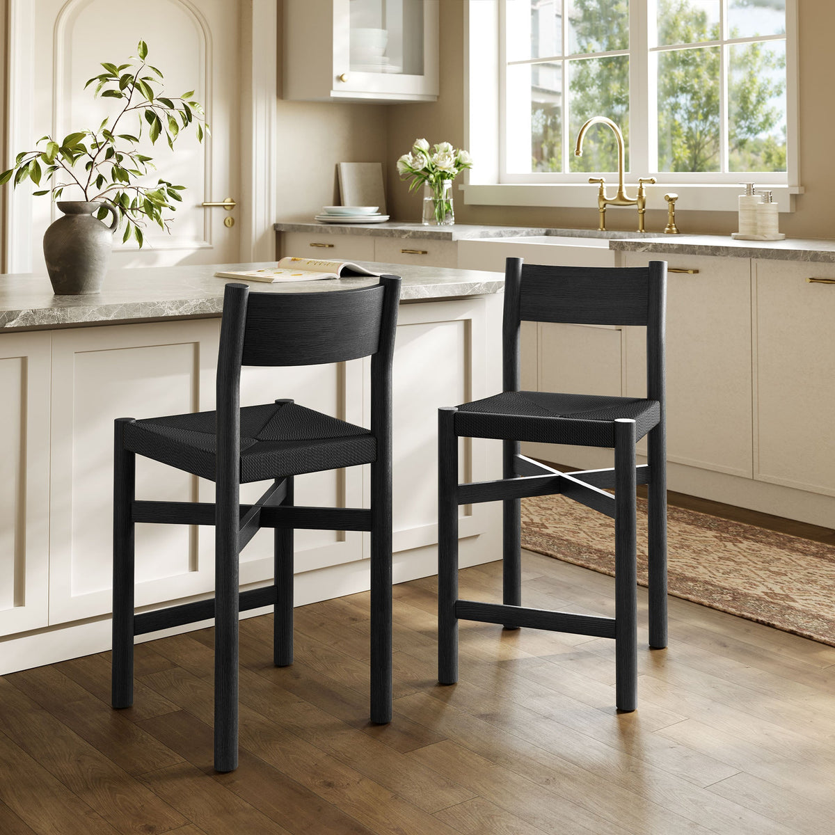 Tabourets de comptoir en bois de chêne Alvia avec assise tissée - Lot de 2
