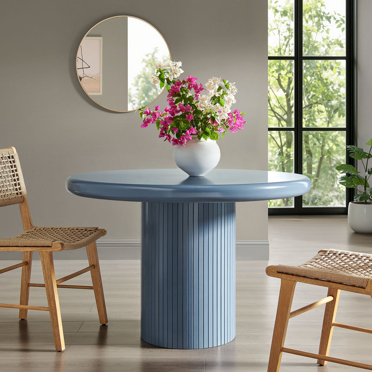 Table à manger ronde sur pied en bois peint Belmonte de 45 po