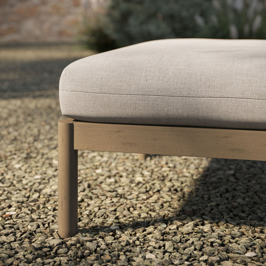 Pouf d'extérieur en teck Eleni Square