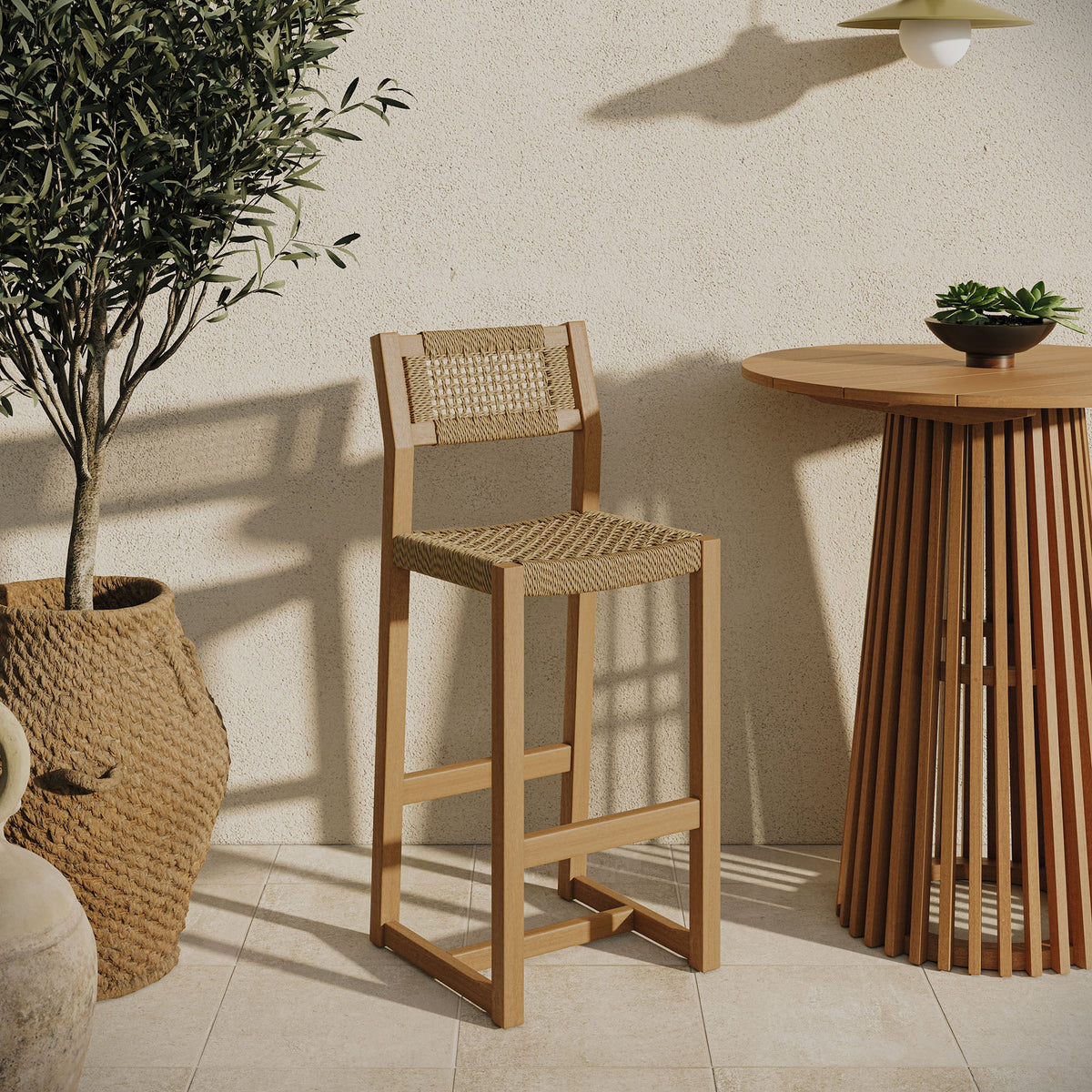 Tabouret de bar extérieur Reed 44 pouces en teck et rotin