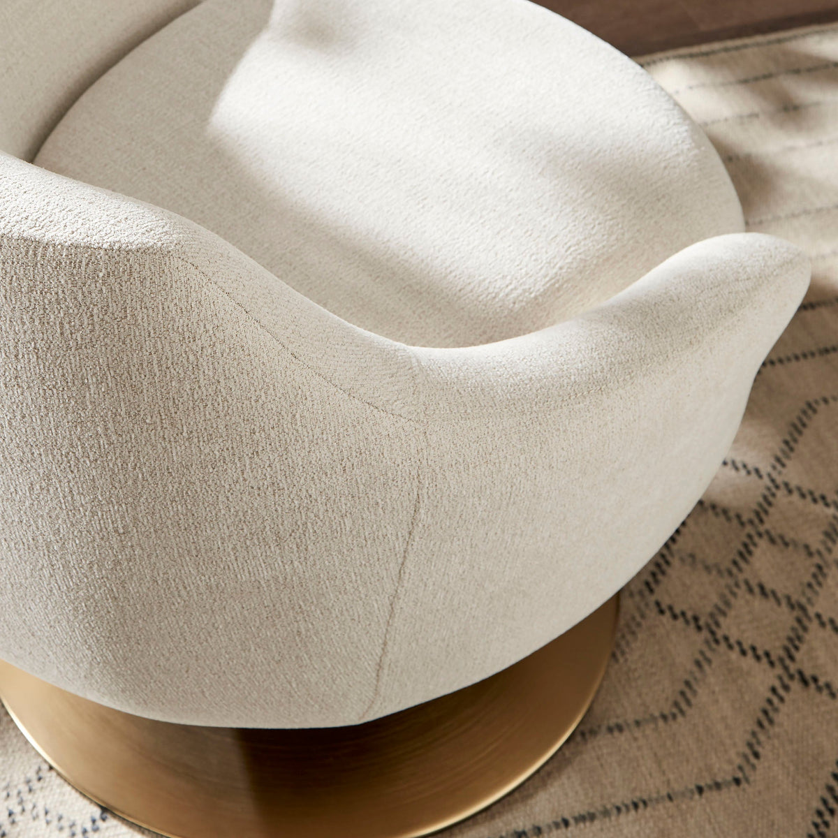 Fauteuil d'appoint pivotant en chenille Quimby Melange