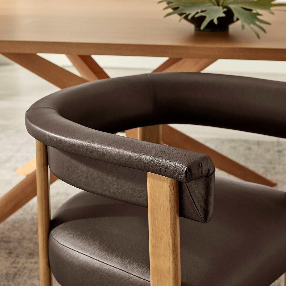 Ensemble de 2 chaises de salle à manger Imogen en similicuir véganium de qualité supérieure