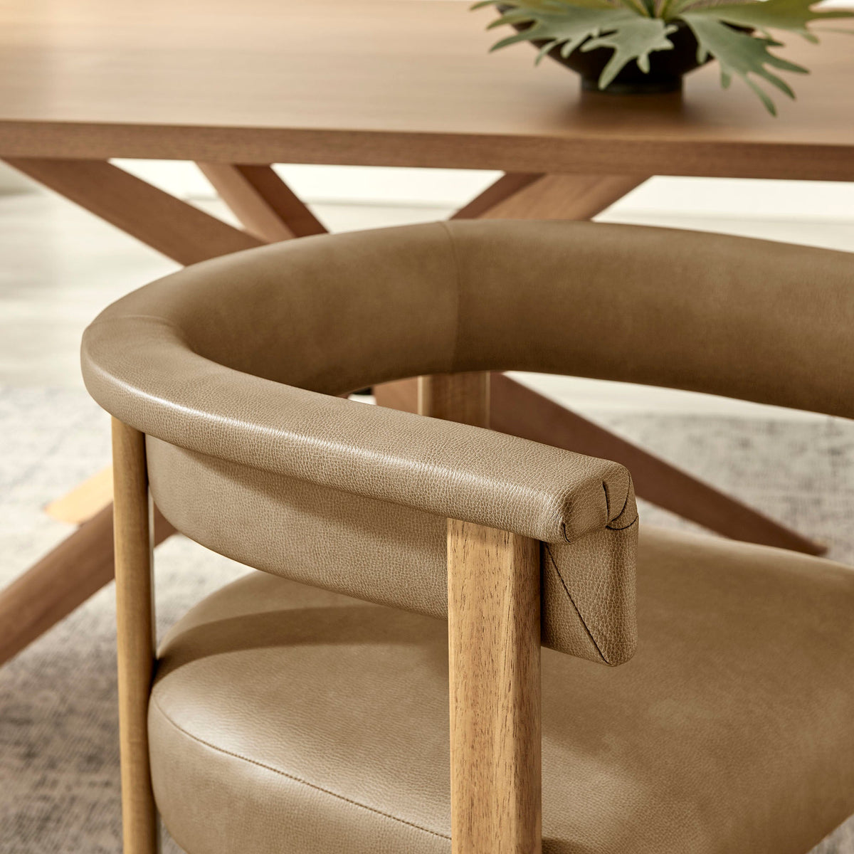 Ensemble de 2 chaises de salle à manger Imogen en similicuir véganium de qualité supérieure
