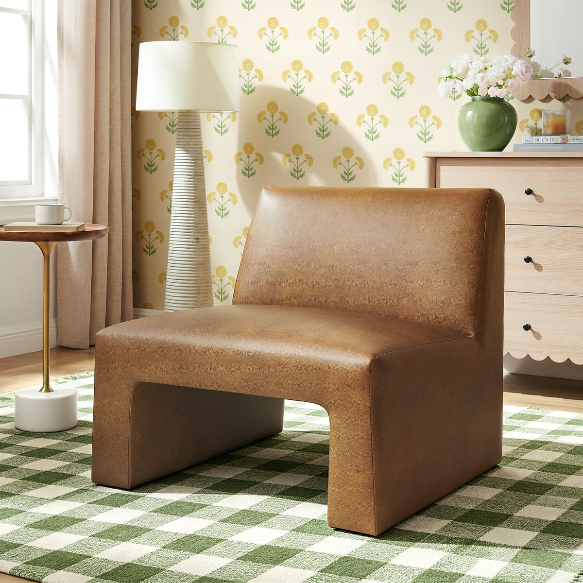 Fauteuil d'appoint sans accoudoirs Amita en cuir végétalien