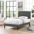 Lit plateforme en tissu Camille avec pieds carrés effilés