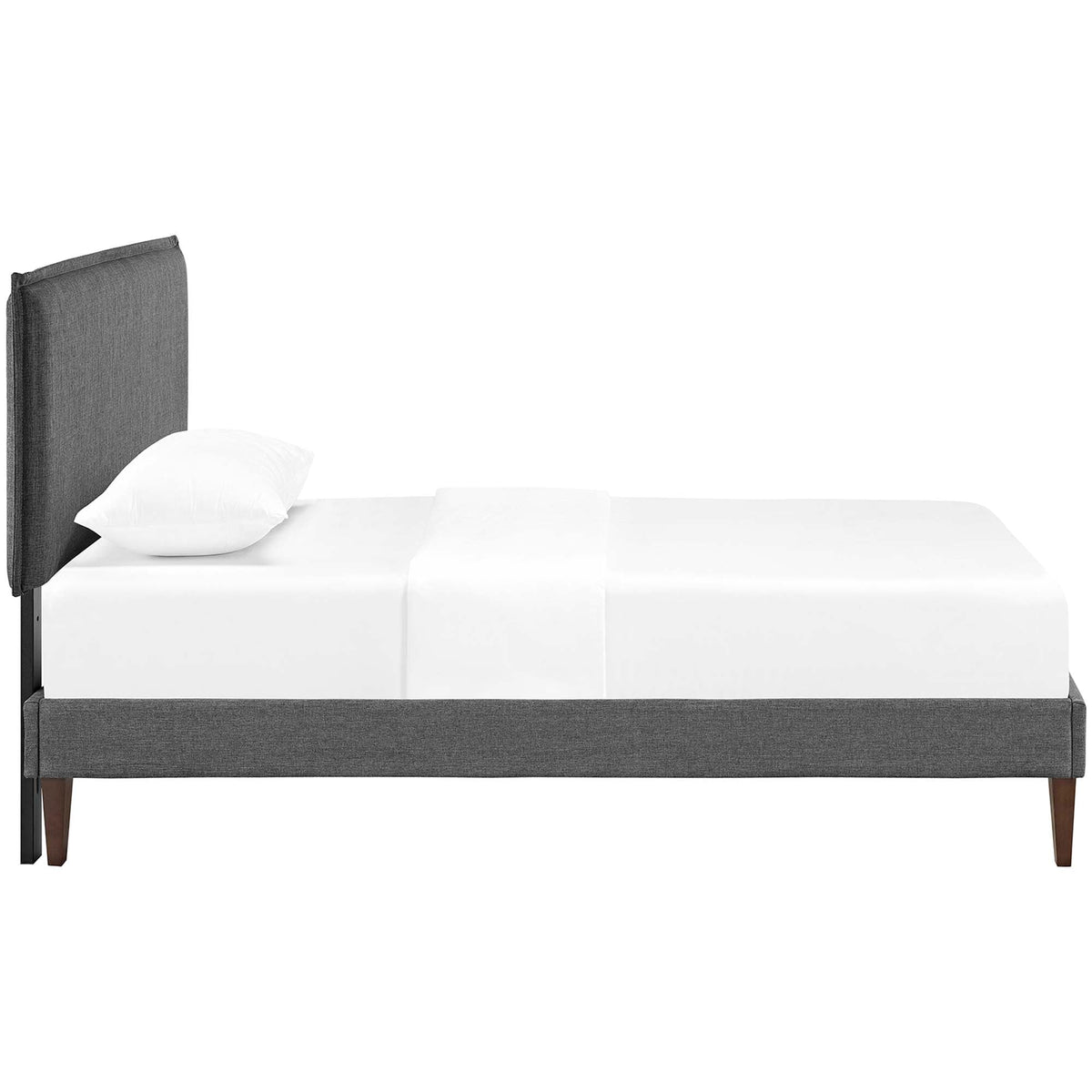 Lit plateforme Amaris en tissu avec pieds carrés effilés