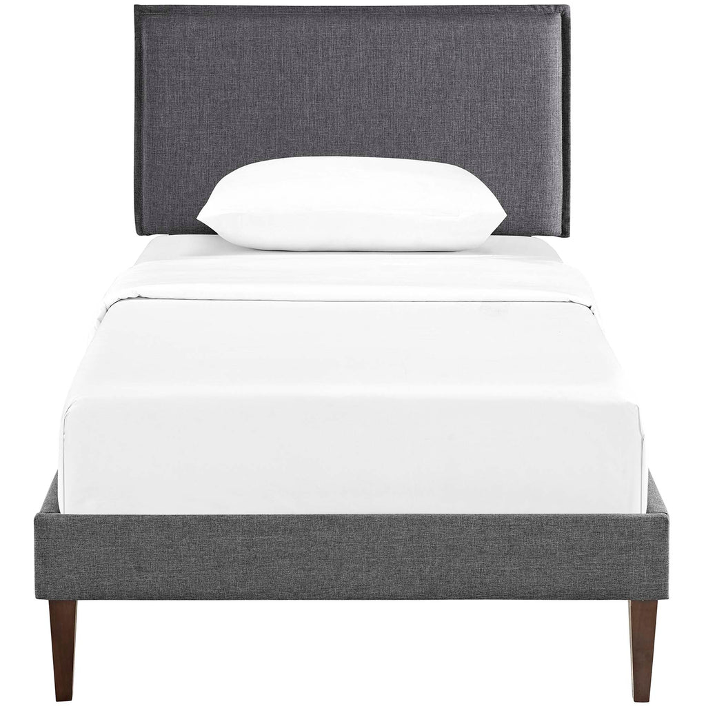 Lit plateforme Amaris en tissu avec pieds carrés effilés