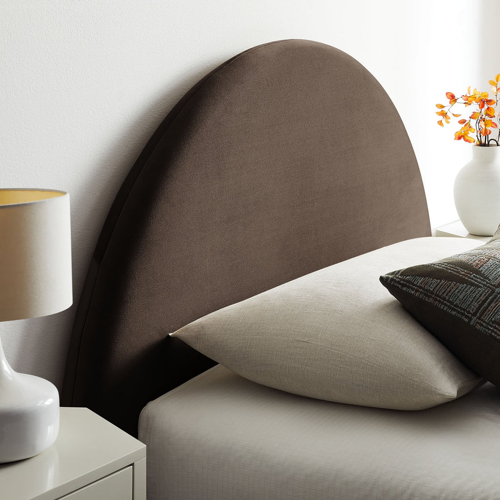 Cadre de lit plateforme de rangement Arched Performance Velvet Resort