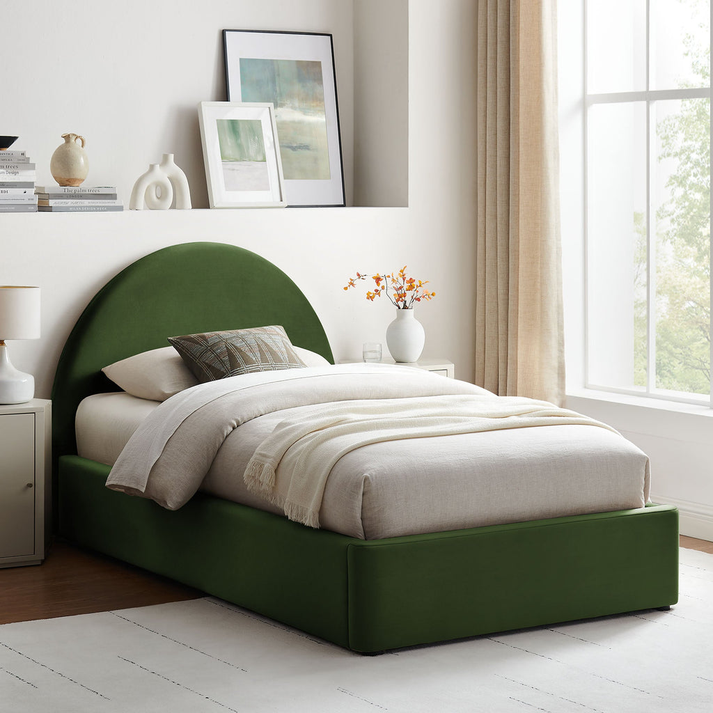 Cadre de lit plateforme de rangement Arched Performance Velvet Resort