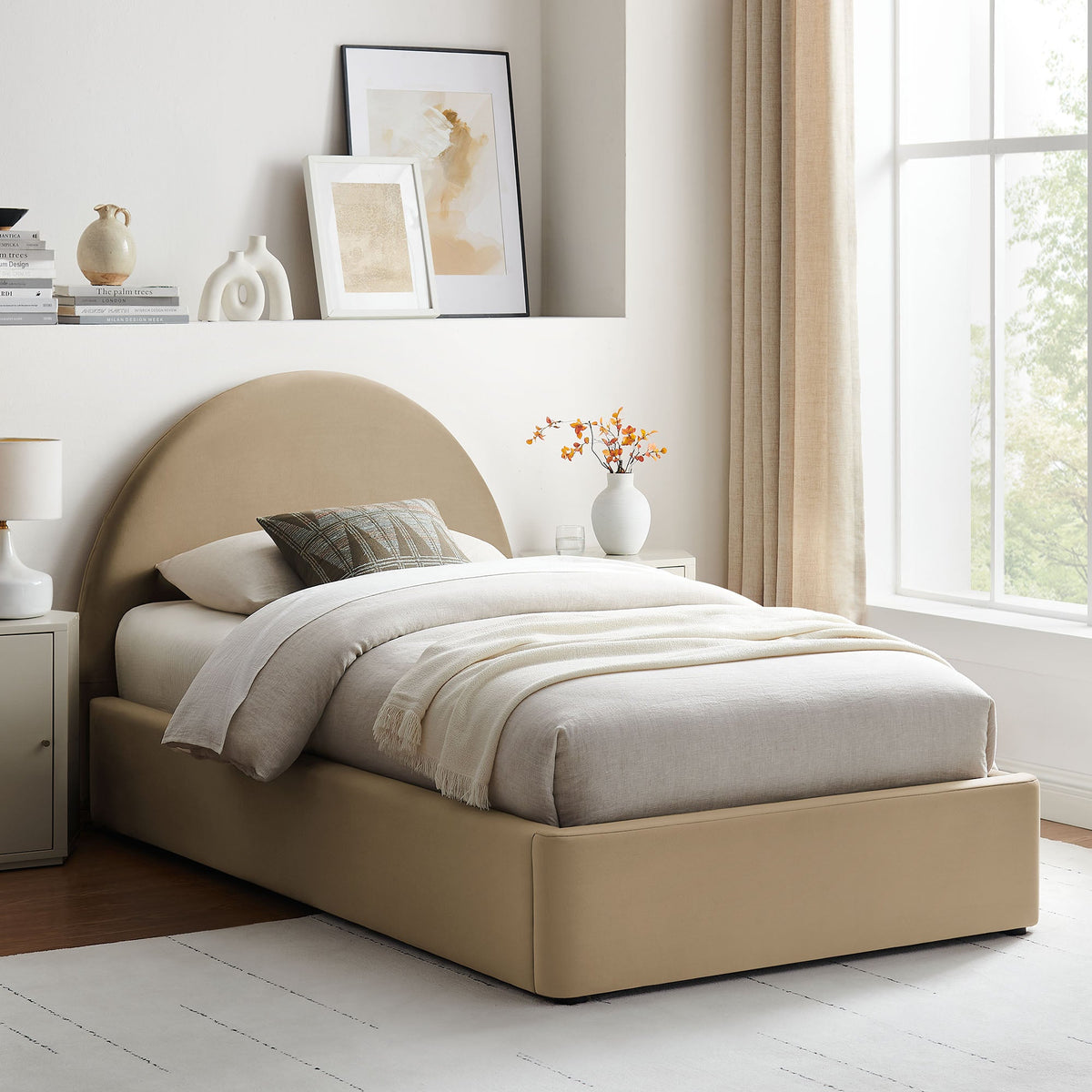 Cadre de lit plateforme de rangement Arched Performance Velvet Resort