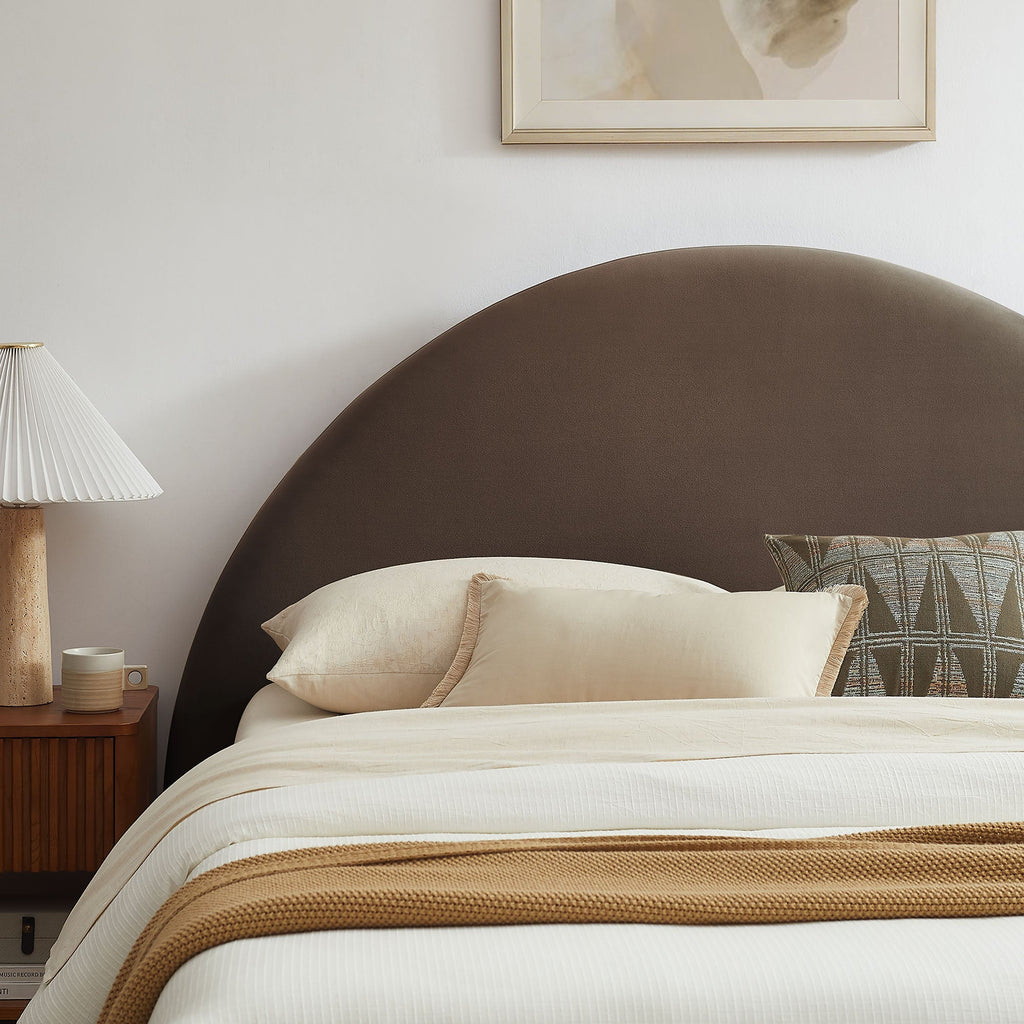 Cadre de lit plateforme de rangement Arched Performance Velvet Resort
