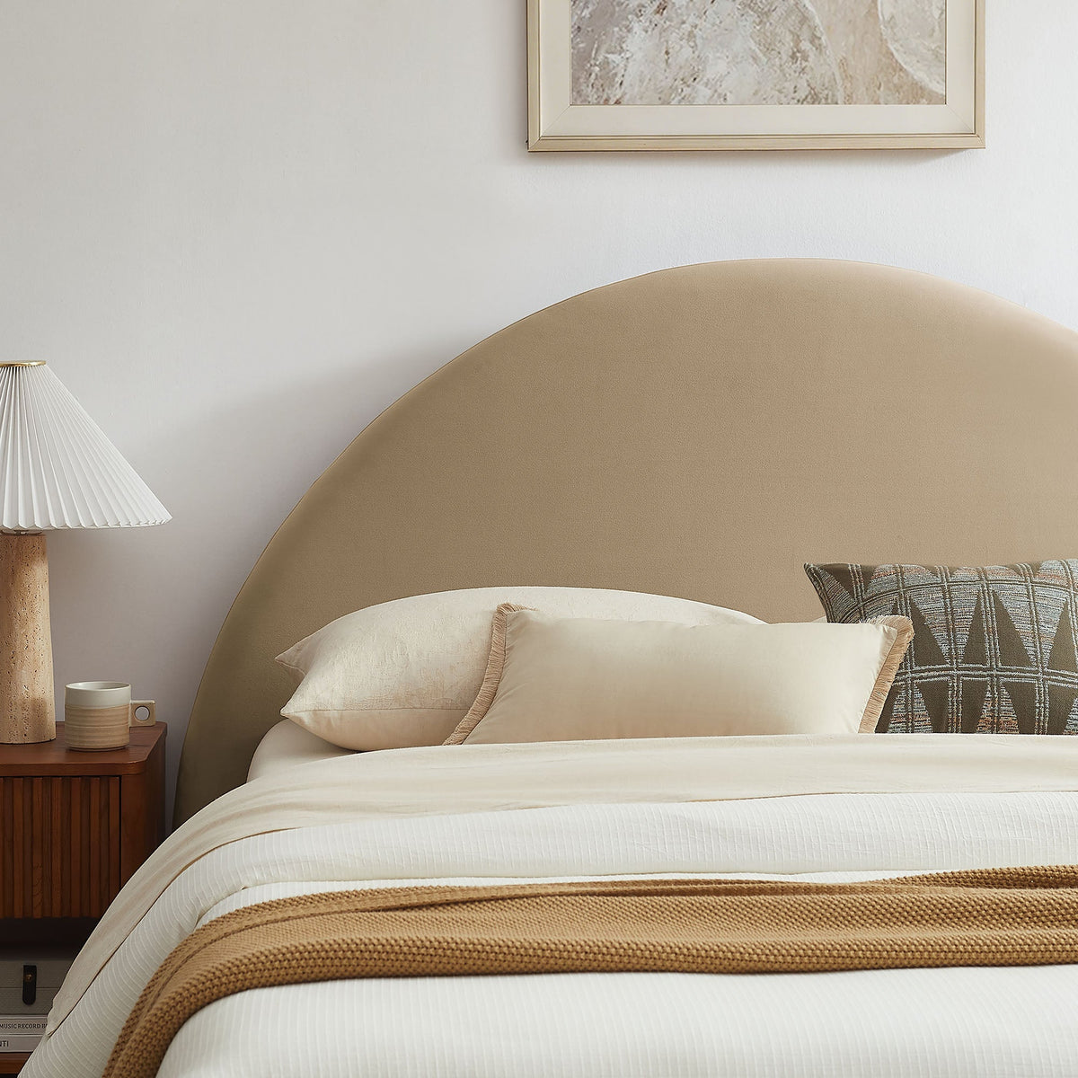 Cadre de lit plateforme de rangement Arched Performance Velvet Resort