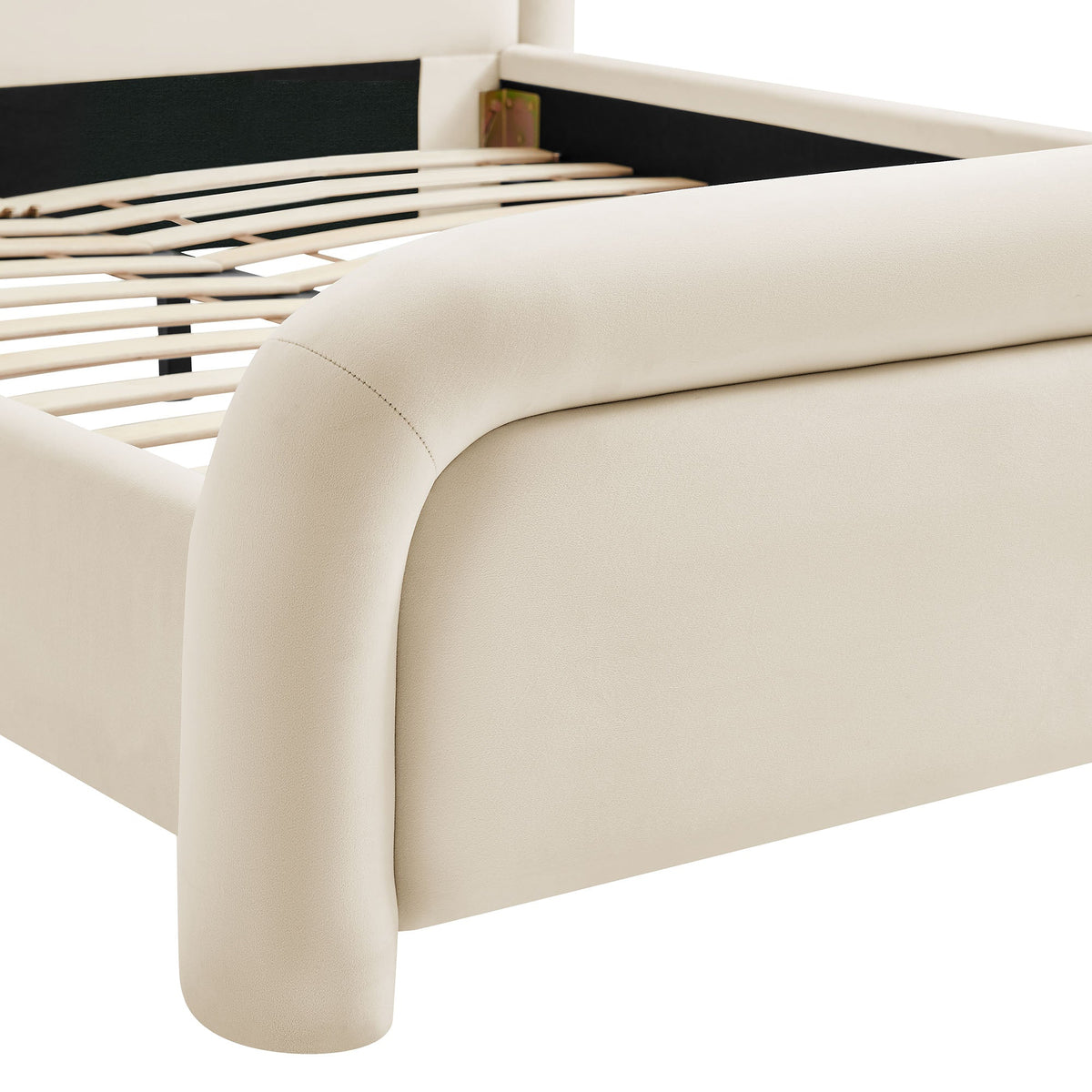 Lit plateforme en velours performant Beck