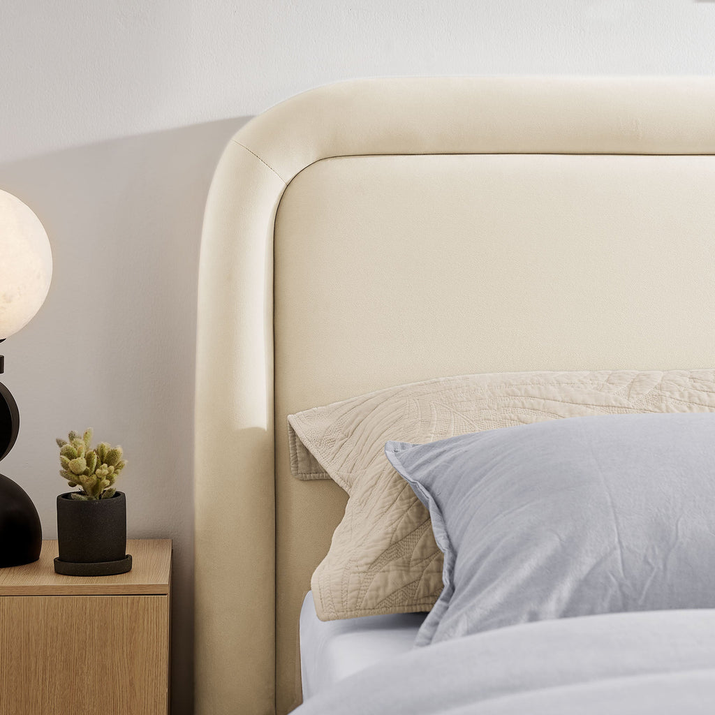 Lit plateforme en velours performant Beck