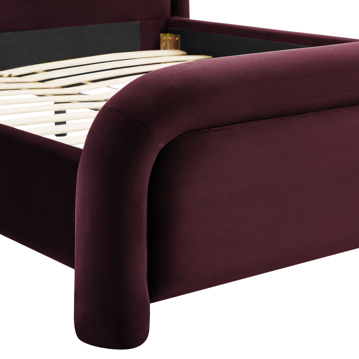 Lit plateforme en velours performant Beck